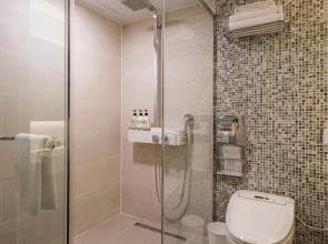 The First Stay Hotel