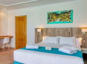 Playavera Hotel - Naturist Friendly