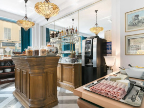 The Jay Hotel by HappyCulture