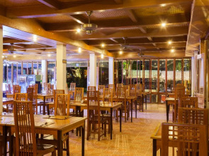 P. P. Erawan Palms Resort