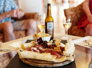 Отель Santa Gilla