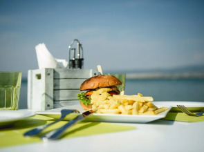 Golden Star City Resort