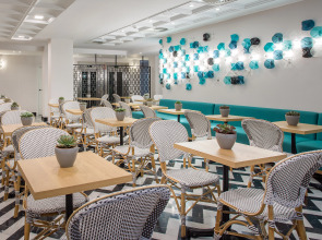 Отель Room Mate Valeria