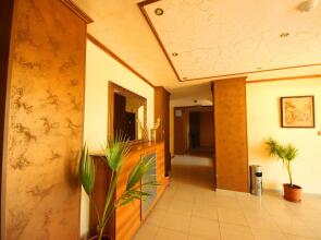 Menada Amadeusz 1 Apartments