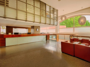 Отель NH Milano 2