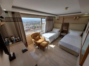 Отель Jordan Seasons