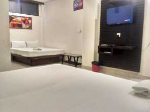 Hotel Tashkent Palace