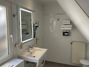 Austin's Saint Lazare Hotel