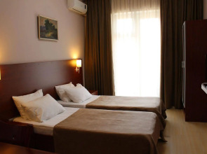 Армази Палас