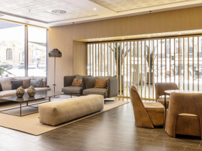 Отель ILUNION Barcelona