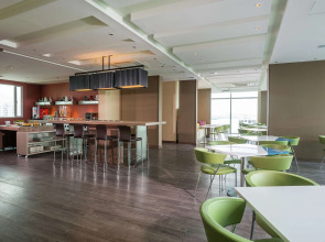 Hampton By Hilton Cartagena