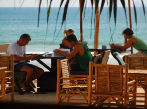 Lanta Nice Beach Resort