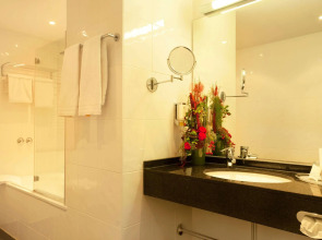 Star-Apart Hansa Hotel