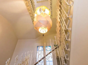 Petit Palace Lealtad Plaza