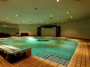 Chinggis Khaan Hotel