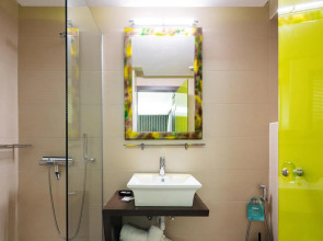 Steris Elegant Beach Hotel