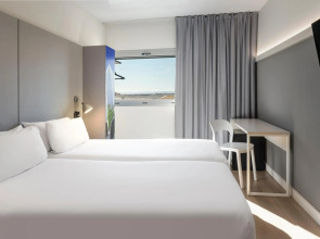 Hotel ILUNION Valencia 4