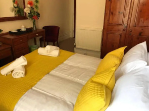 Pearl and Pebbles Hotel