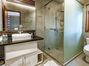 Villa Orange - 900m from Beach