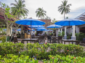 Курортный отель Amora Beach Resort Phuket