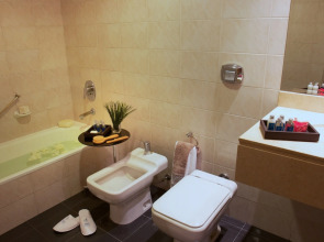 Argenta Tower Hotel & Suites