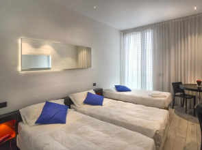 Blue Shades Aparthotel