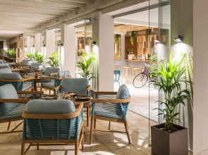 Отель Innside by Meliá Alcudia