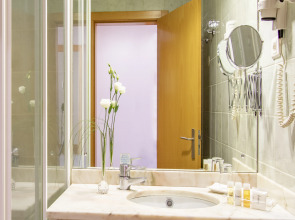 Luna Esperança Centro Hotel