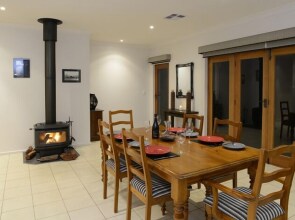 131 Your Vineyard Home in the heart of the Vale