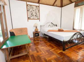 Tropical Garden Bungalow