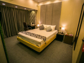 Hotel Tropical Daisy