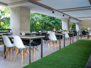 B2 Sea View Pattaya Boutique & Budget Hotel