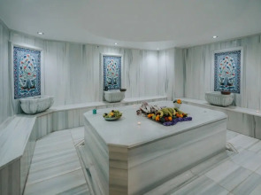 Ener Old Castle Resort Hotel