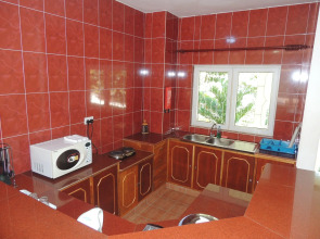 Reef Holiday Apartments