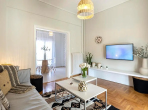 “Dandelion” apartment with an Acropolis view