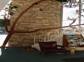 Bevonshire Lodge Motel