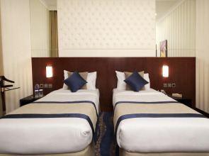 Raviz Center Point Hotel