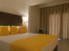 Aristoteles Holiday Resort & Spa