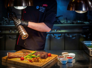 Отель Pullman Bucharest World Trade Center