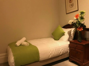 Pearl and Pebbles Hotel