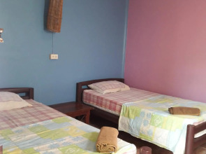 Jungle Hut Bungalows & Hotel