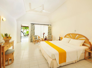 Holiday Island Resort & Spa