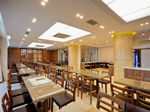 Lenid Nha Trang Hotel