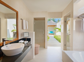 Курорт Kurumba Maldives