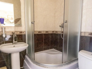 U Yudzhina Guest House