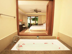 Crimson Resort and Spa Mactan