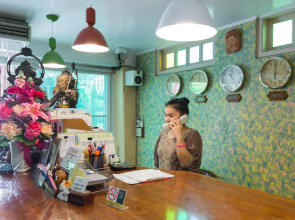 Отель Samsensam Place