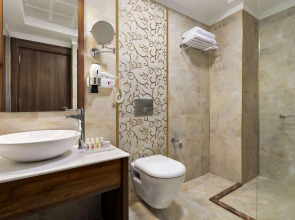 Ramada by Wyndham Van