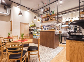 Venetian House Market Square Aparthotel