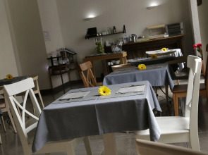 Shine Albayzín Hotel